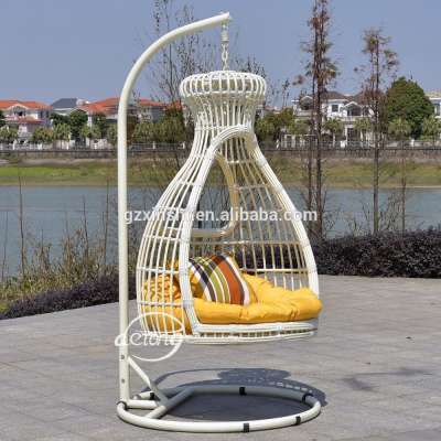 Modern style indoor/outdoor furniture bowling shape hanging chair for hot sale